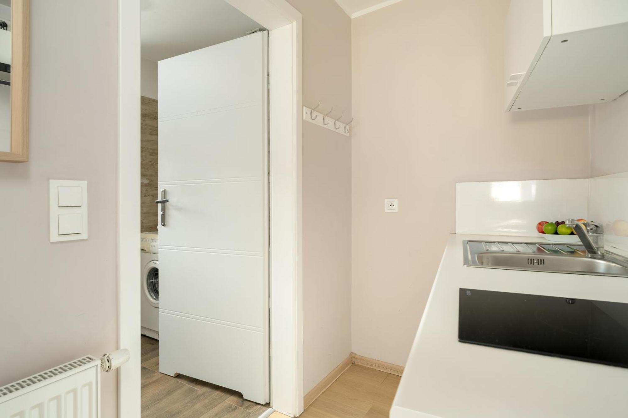 Stylowe I Eleganckie Studia Very Berry W Poznaniu By Noclegi Renters Exterior photo